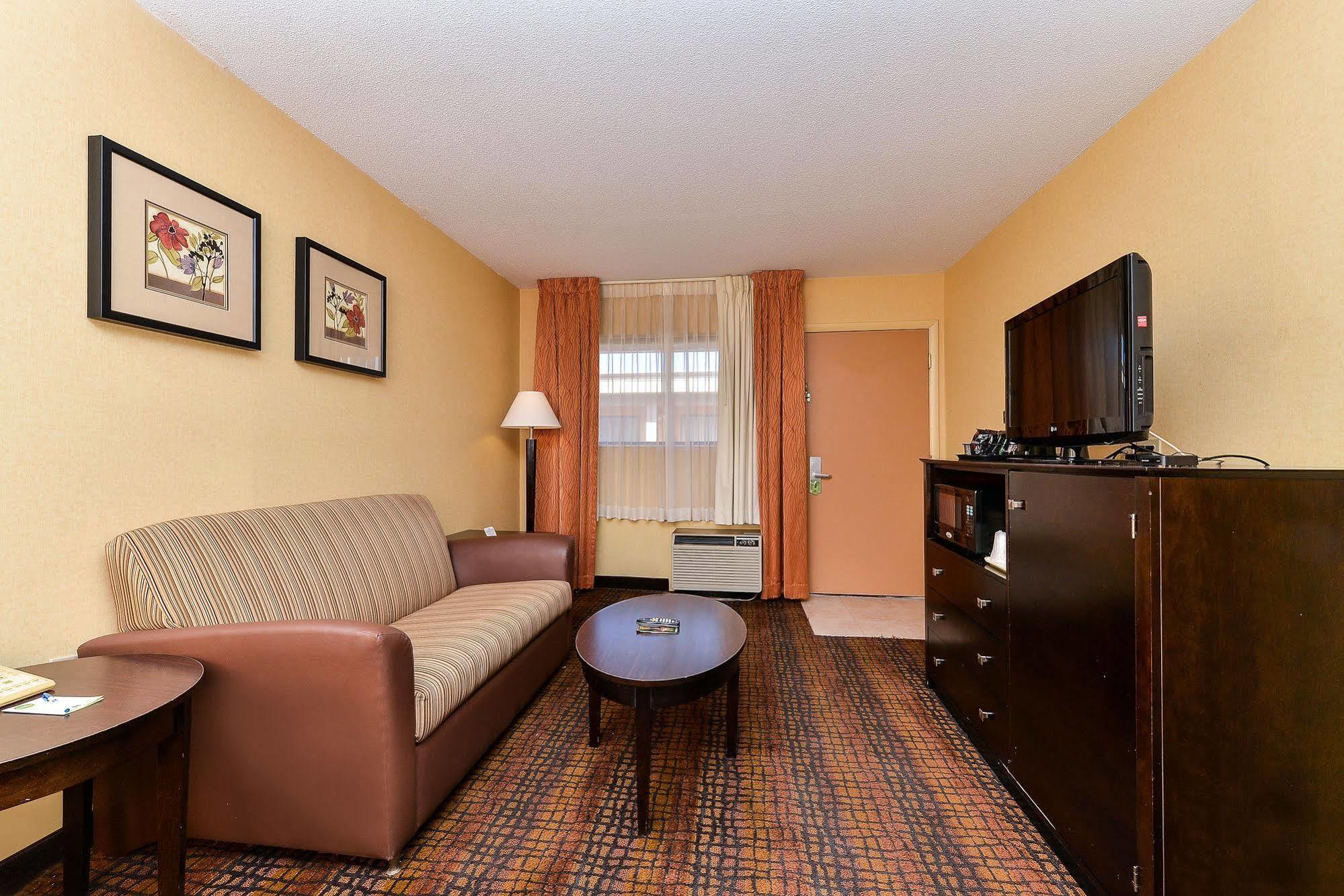 Latitude Suites Tinton Falls Eatontown - BW Premier Collection Exterior foto